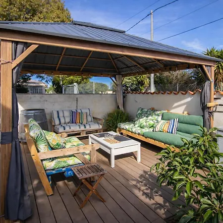 Privada Con Chill Out Y Barbacoa Villa